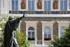 OBRAZEM: Lidé v Lounech uctili výročí smrti Mistra Jana Husa