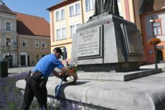 OBRAZEM: Lidé v Lounech uctili výročí smrti Mistra Jana Husa