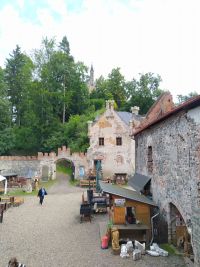 TIP NA VÝLET: Horní Hrad neboli Hauenštejn byl určený k demolici. Dnes se tam turisté můžou i ubytovat