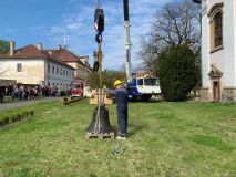 Do kostela v Cítolibech se vrátil opravený zvon. Jde o místní nejstarší památku