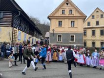 OBRAZEM: V Zubrnicích oslavili jarní slunovrat a vynesli Moranu