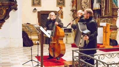FOTO: Vivaldi, Smetana nebo Dvořák. V podbořanském kostele se konal Adventní koncert