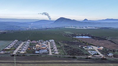 Pohled na první kopce Českého středohoří. Foto: e-deniky.cz