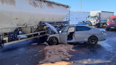 Mrazivý týden přinesl komplikace na silnicích. Čtyři lidé utrpěli při nehodách těžká zranění