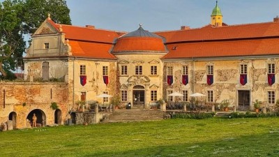 Advent na zámku Poláky: Hrané prohlídky s herci střídají nedělní procházky bez průvodce