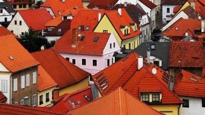 Chcete vlastní bydlení? V Česku začaly nabídkové ceny nemovitostí rychle klesat