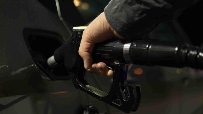 Pohonné hmoty opět zdražují. Ceny nafty letí proti benzínu rekordně nahoru