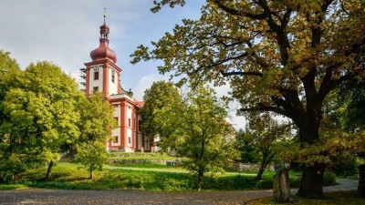 Jazzová legenda Laco Deczi opět míří do Horního Jiřetína