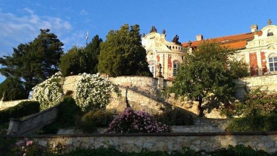 Víkend otevřených zahrad na zámku Stekník
