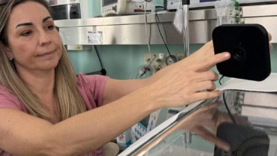 Pohled na miminko i z domova: Neonatologie v Ústí rozšiřuje unikátní systém rodičovských kamer v inkubátorech