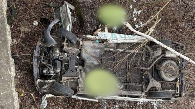 AKTU&Aacute;LNĚ: Dal&scaron;&iacute; trag&eacute;die těsně před V&aacute;noci. Po p&aacute;du dod&aacute;vky z mostu vyhasl lidsk&yacute; život