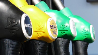 Strach z delta mutace zastavil zdražování pohonných hmot v ČR. Naftu mají levnější než v ČR v celé EU pouze v Rumunsku a v Bulharsku  