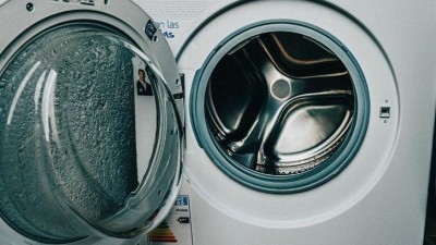 Neuvěřiteln&aacute; vlna solidarity: Lid&eacute; se složili na pračku pro jiml&iacute;nsk&yacute; &uacute;tulek během p&aacute;r hodin