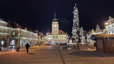 Zdá se, že letošní Vánoce budou na blátě, ale současně bílé a mrazivé