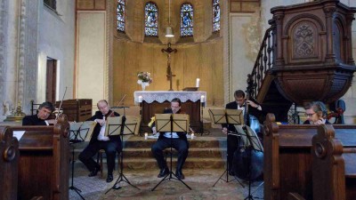 FOTO: Z podbořanského kostela byly slyšet skladby Bacha nebo Mozarta. Konal se tam koncert klasické hudby