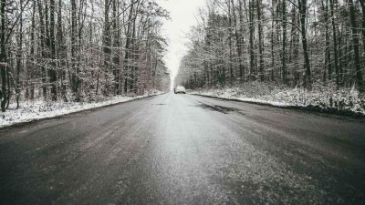 Je tu další výstraha! Varování před sněhovou nadílkou střídá upozornění na náledí