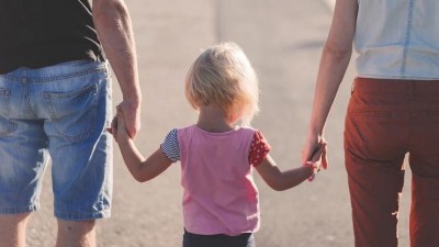 V Česku stále vyrůstá mnoho dětí bez biologických rodičů. Ústecký kraj pro ně hledá nové pěstouny