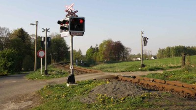 Kvůli úpravě zabezpečovacího zařízení budou vlaky v Lounech houkat