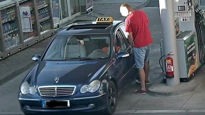 OD SOUSEDŮ: Postrach čerpacích stanic dotankoval. Vydával se za taxikáře