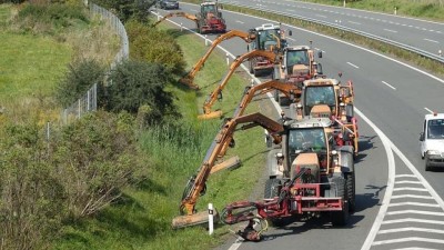 VÍTE, ŽE... Silničáři na území Lounska a Litoměřicka posekají přes milion metrů čtverečních plochy? V Ústeckém kraji je to téměř sedm milionů