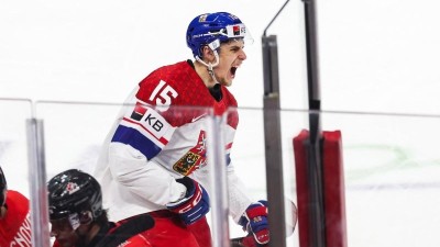 Čas 49:49. Vojtěch Čihař zv&yacute;&scaron;il sk&oacute;re na z&aacute;pase proti Kanadě na 4:3. Foto: Česk&yacute; hokej