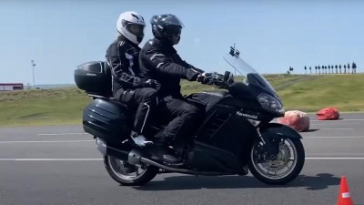 VIDEO: Do Mostu je sjeli motorkáři z celé republiky. Na polygonu se učili přežít krizové situace