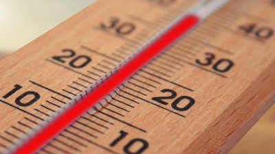 Až 37 °C. Dvoudenní supertropy potom v klidu ukončí anticyklonální severozápadní proudění