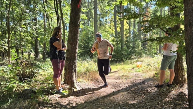 Orientačnímu běhu se věnují nadšenci od dětských let až po seniory. Pojďte si tento sport vyzkoušet na Lesnou. Foto: KOB Litvínov