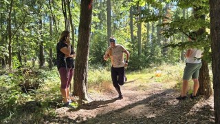 Orientačnímu běhu se věnují nadšenci od dětských let až po seniory. Pojďte si tento sport vyzkoušet na Lesnou. Foto: KOB Litvínov