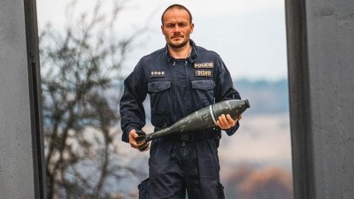 Letecké pumy, tankové střely a granáty. Pyrotechnici na Lounsko vyjížděli o víkendu hned třikrát