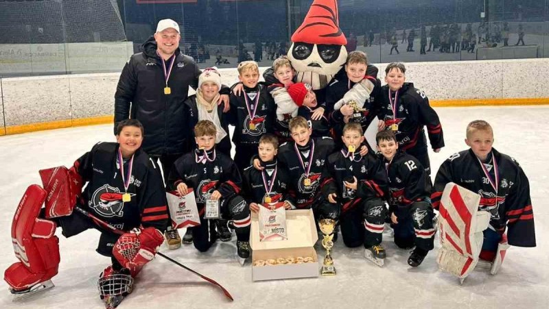 T&yacute;m "zlat&yacute;ch" Pir&aacute;tů. Foto: rodiče hr&aacute;čů