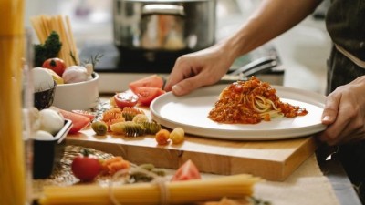 Nakupte v s&iacute;ti ORLEN a vyhrajte priv&aacute;tn&iacute; vařen&iacute; s &scaron;&eacute;fkuchařem Romanem Sta&scaron;ou