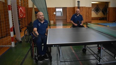 FOTO: Děti nejen ze Žatce se potkaly s paralympioniky, vyzkoušely si i jejich sporty