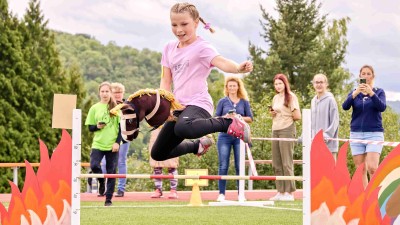 FOTO: V Kryrech byla v sobotu nevšední podívaná. Konaly se tam letní Hobby horse závody