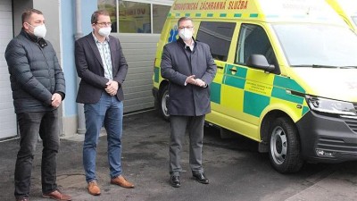 Záchranáři v Žatci dostanou novou moderní sanitku s nosítky pro těžké váhy