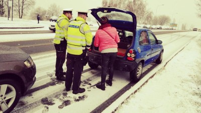 Policisté v rámci spolupráce s Vězeňskou službou provedli kontroly řidičů u Nového Sedla