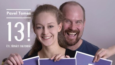Projekt LiStOV&aacute;N&iacute; přiveze do Žatce humorn&yacute; titul &bdquo;13!&ldquo; od Pavla Tom&scaron;e