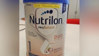 V dal&scaron;&iacute; &scaron;arži Nutrilonu se objevil nebezpečn&yacute; toxin. Fotozdroj: Krajsk&aacute; hygienick&aacute; stanice v &Uacute;st&iacute; nad Labe