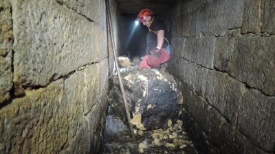 Báňští záchranáři z Mostu pomáhali vyčistit po povodních zanesenou štolu v Dolním Žlebu