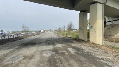 Otevření úseku D7 u Loun se před prázdninami nestihne. Stavba má špatné podloží