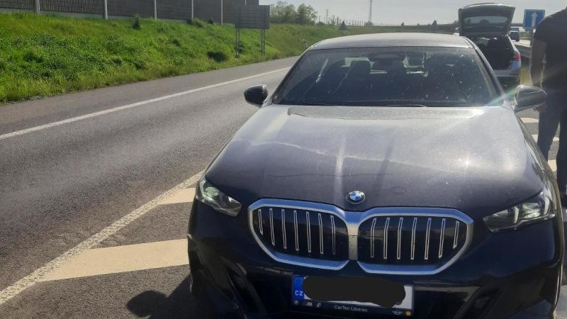 Další pirát silnic! Řidič BMW se na osmdesátce řítil více jak stopadesátikilometrovou rychlostí