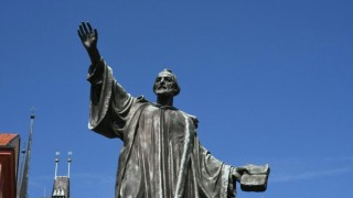 OBRAZEM: Lidé v Lounech uctili výročí smrti Mistra Jana Husa