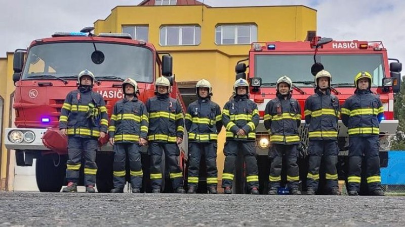 Fotografie z uctění památky dvou zemřelých kolegů v roce 2021. Foto: HZS ČR