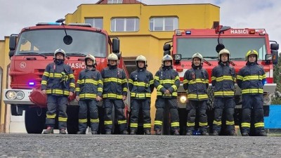 Hasiči ve středu vyjedou před stanice. Minutou ticha uctí památku zesnulého kolegy