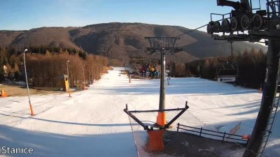 Žatec a Louny se topí v mlze, na horách je azuro