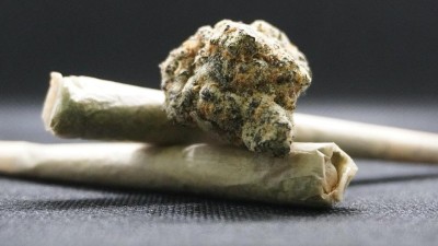 Velká drogová razie na Lounsku: TOXI tým zadržel tři dealery pervitinu