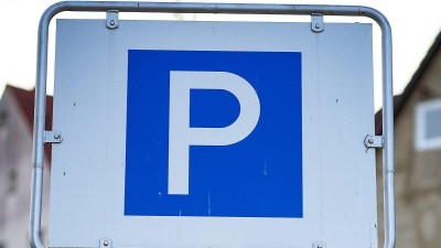 Ve Dvořákově ulici v Žatci budou platit nová pravidla pro parkování