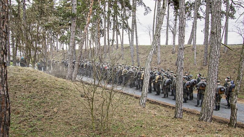 Kompars filmu Na západní frontě klid. Foto: Laurencia Helásková