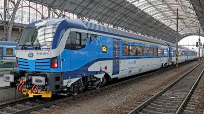 Devět z deseti spojů jede na čas, tvrdí České dráhy. Přesnost prý zůstává stabilní