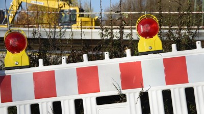 V Žatci se opravuje železniční most přes Ohři. Okolí se proto muselo zcela uzavřít